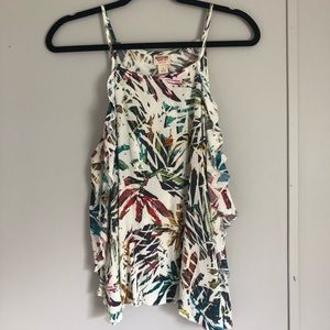 Tropical Tank with Cute Details